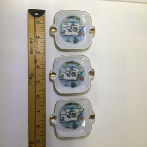 Vintage Tennessee souvenir ashtrays home décor ceramic